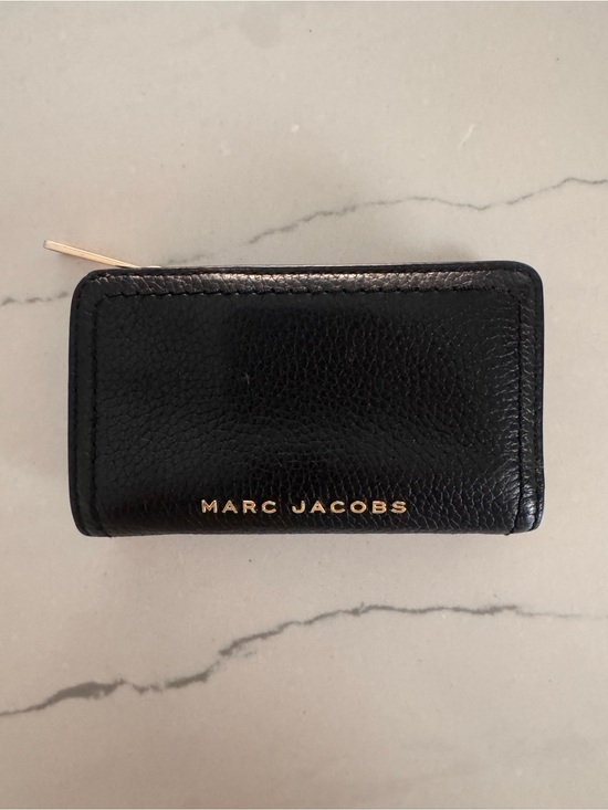 Marc Jacobs Handbags - Marc Jacobs Black Pebbled Leather Zip Card Wallet with Gold Logo